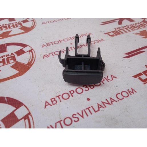 Заглушка кнопки Renault Trafic 2001-2014 8200004202
